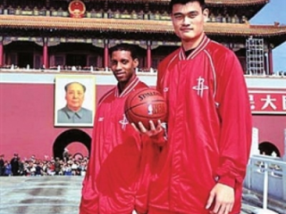 中国NBA有几个人？跨越太平洋的篮球追梦人
