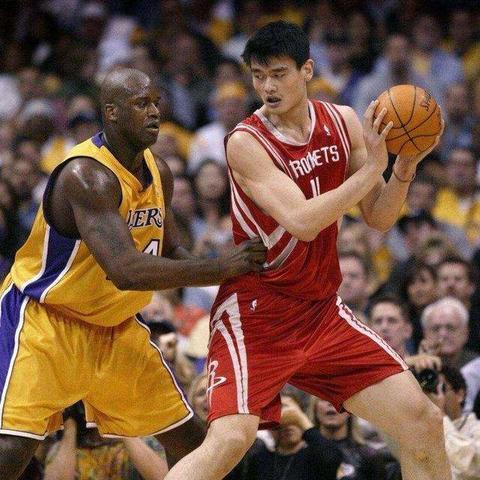 从无人问津到万众瞩目，NBA现役最励志的球星