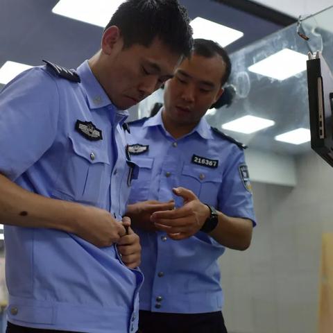 中国十大篮球鞋品牌排行榜，实战与潮流的巅峰对决