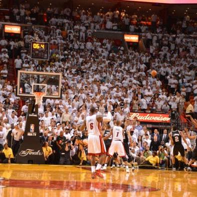 近几年NBA总决赛，王朝更迭、英雄迟暮与篮球的终极答案
