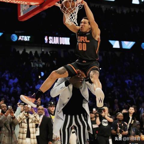 九指扣篮王怎么打?从绿军铁血到NBA传奇的逆袭之路 九指扣篮王怎么打?从绿军铁血到NBA传奇的逆袭之路