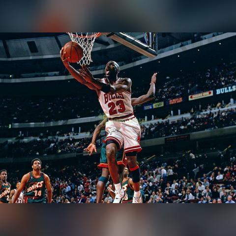 NBA季后赛总得分最高，詹姆斯封神，传奇永不落幕