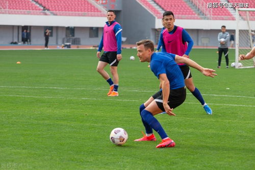 今天有中超足球比赛吗？一个普通球迷的午后期待