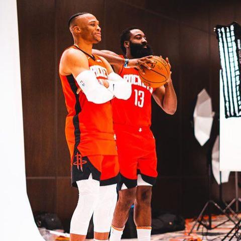 费城勇士队是哪个队？一段被遗忘的NBA王朝往事